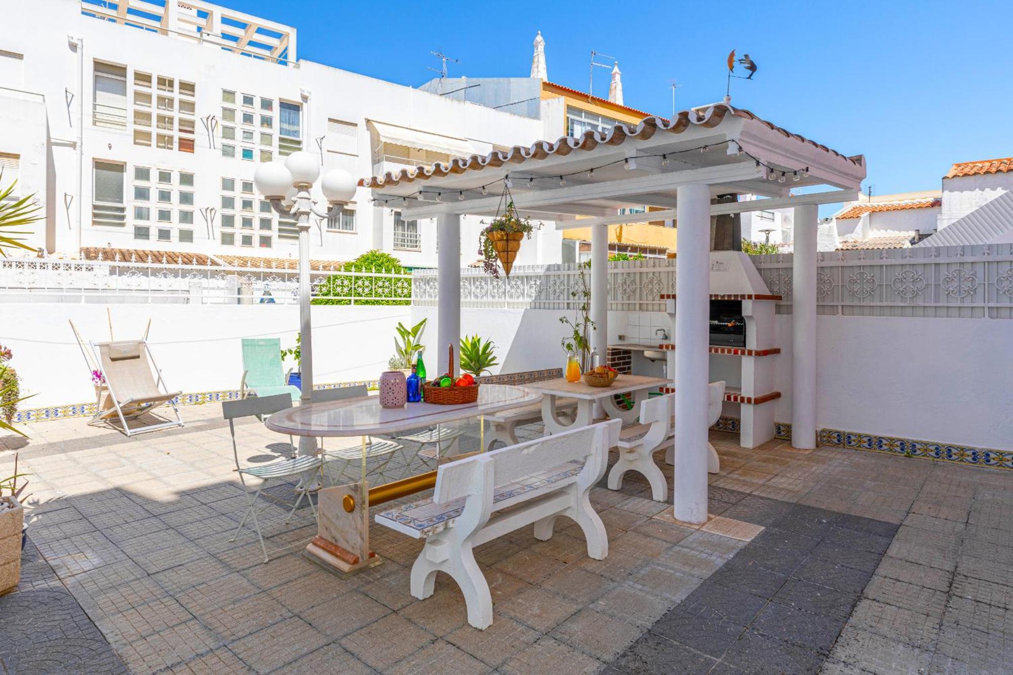 Casa Pink Flamingo Spacious Town Centre Villa