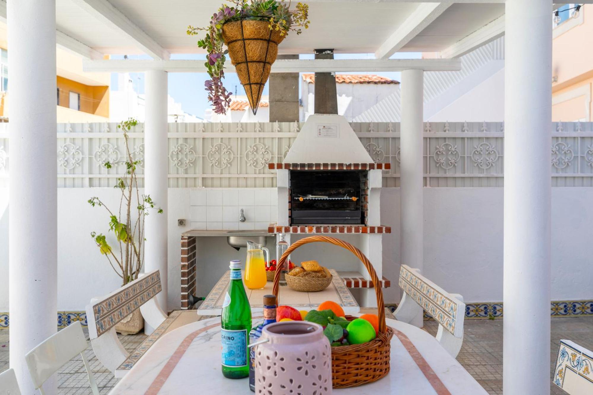 Casa Pink Flamingo Spacious Town Centre Villa *