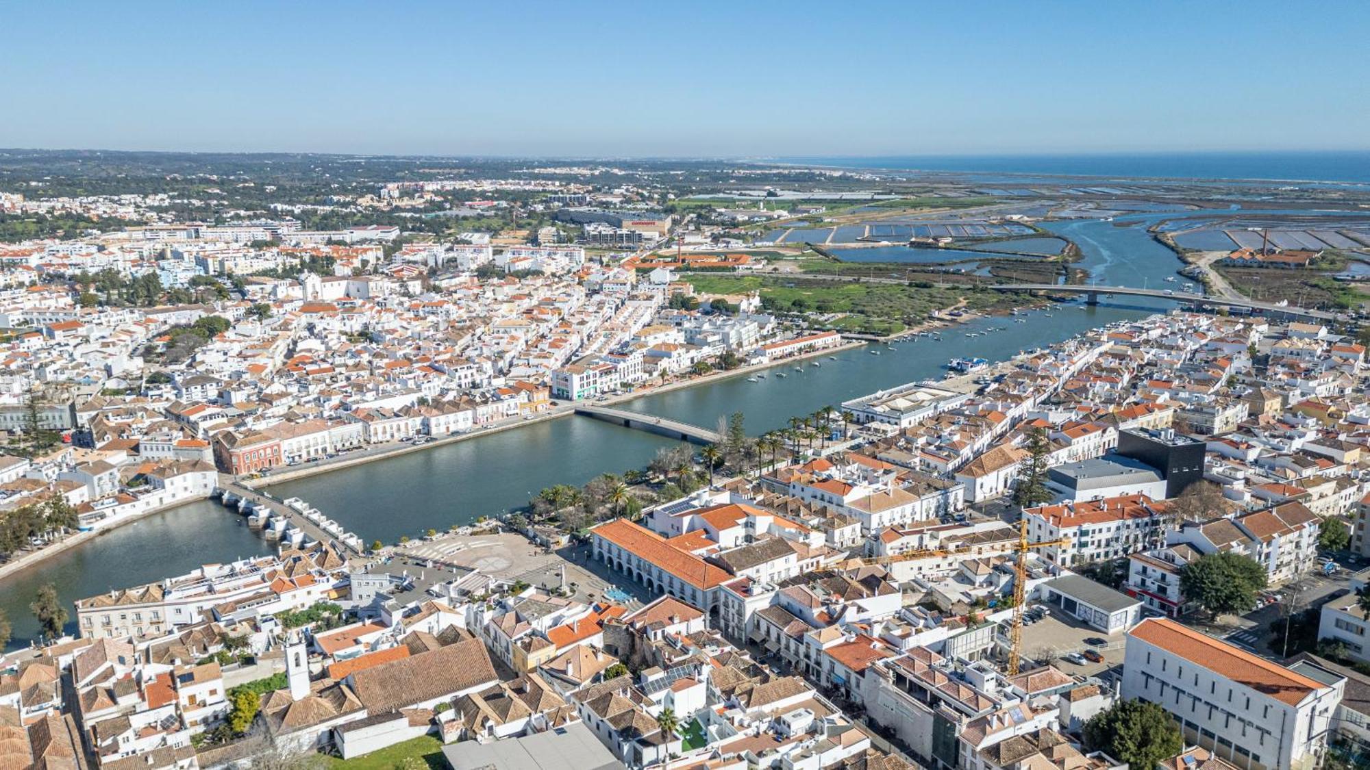 Casa Pink Flamingo Spacious Town Centre Villa Tavira